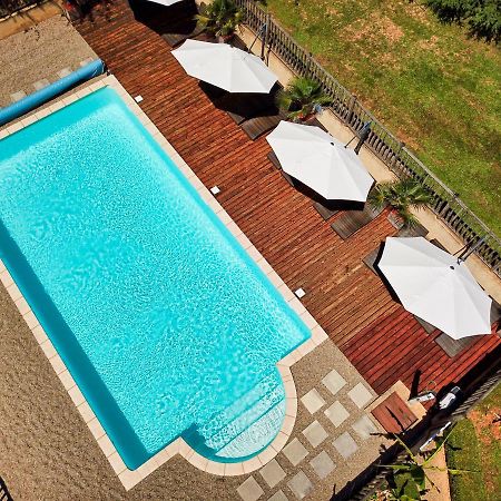 Hotel Le Clos Roussillon Pres De Sarlat Вітрак Екстер'єр фото