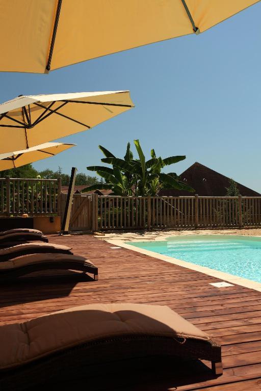 Hotel Le Clos Roussillon Pres De Sarlat Вітрак Номер фото